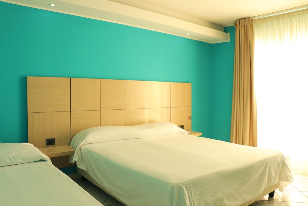 Ancora Hotel 18/72