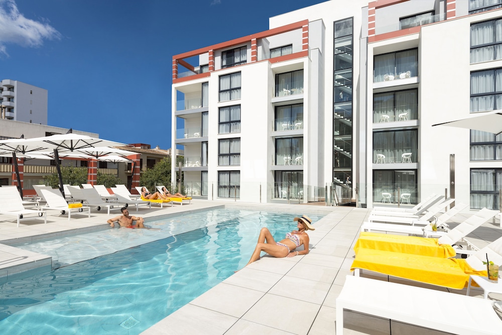 Kyrat Amarac Suites 4/41