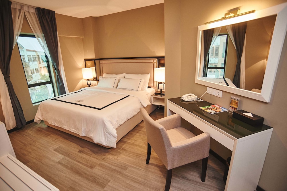 Corsica Hotel 17/35