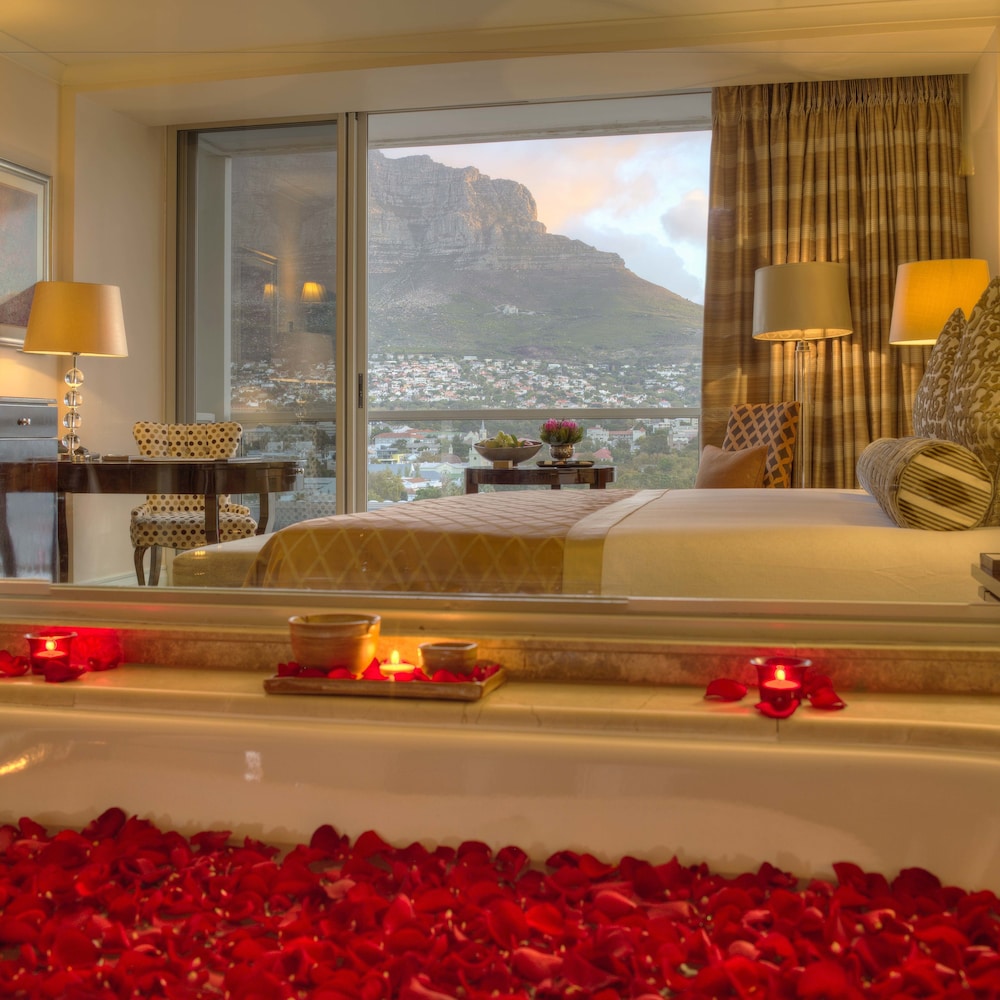 Taj Cape Town 48/82