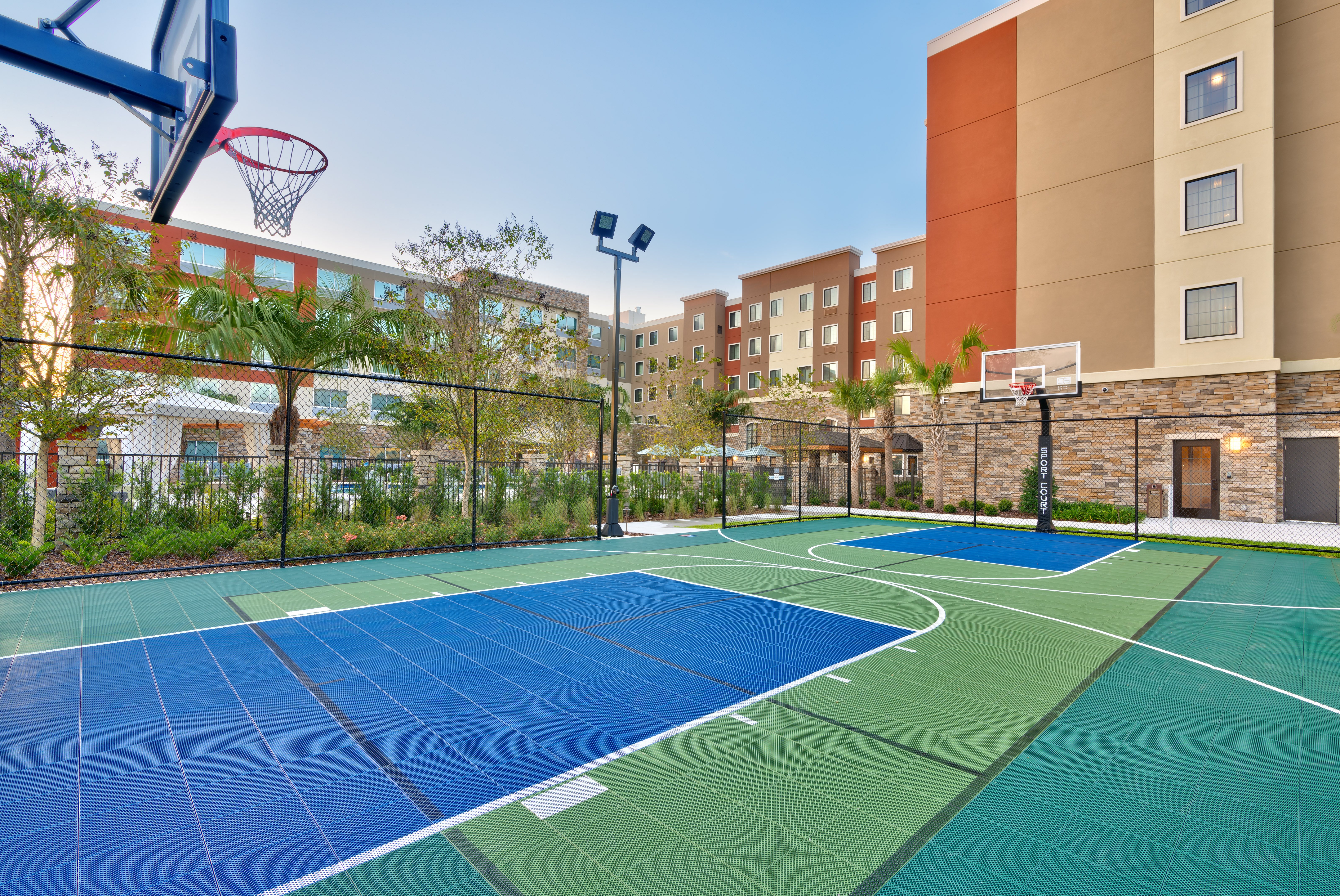 Holiday Inn Express Suites Gainesville I 75 48/68