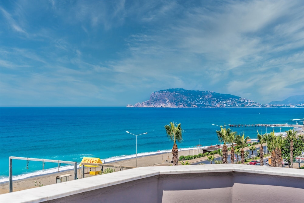 Arsi Paradise Beach Hotel 30/36