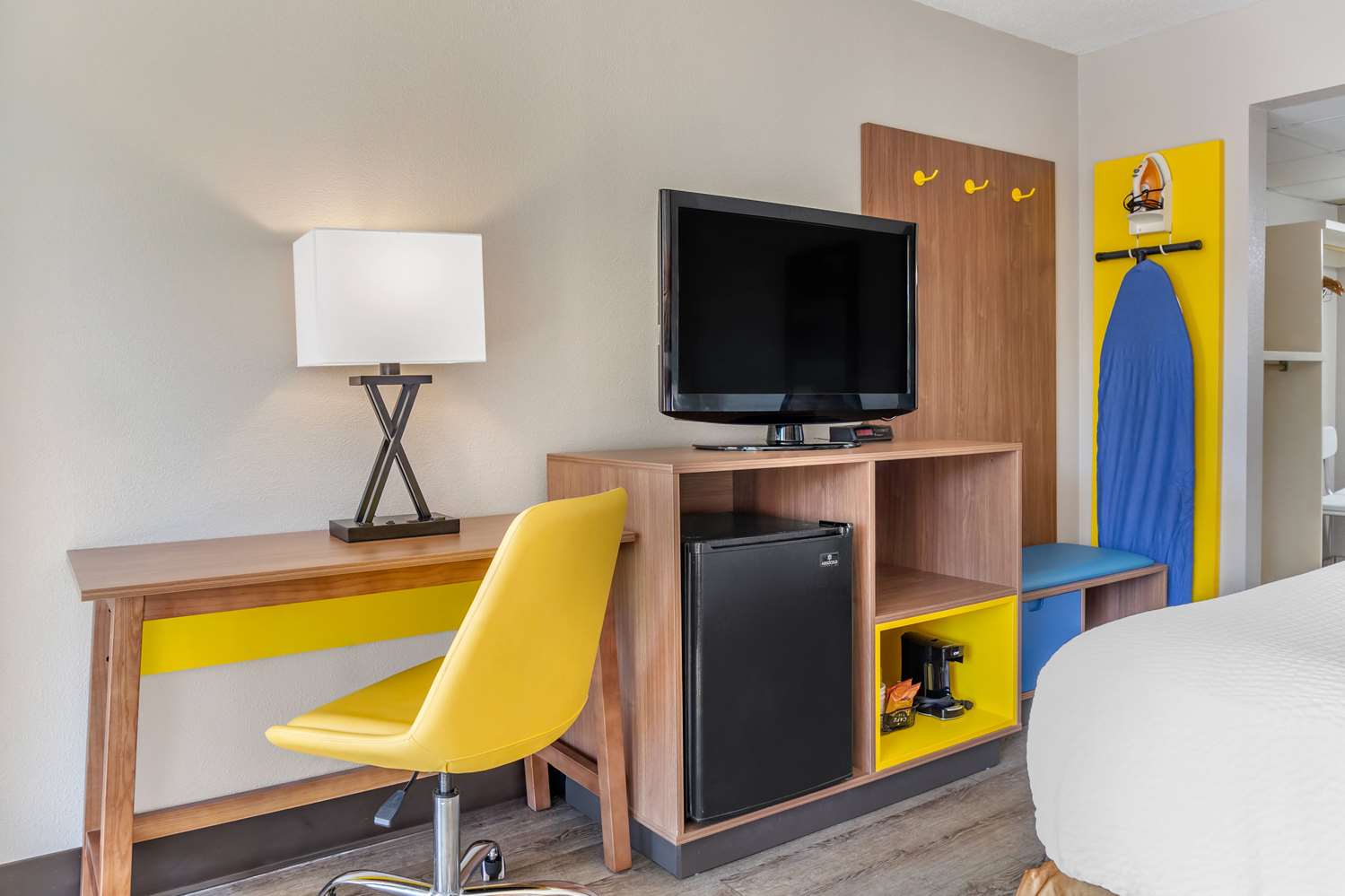 Days Inn Suites By Wyndham Rocky Mount Golden East 45/56