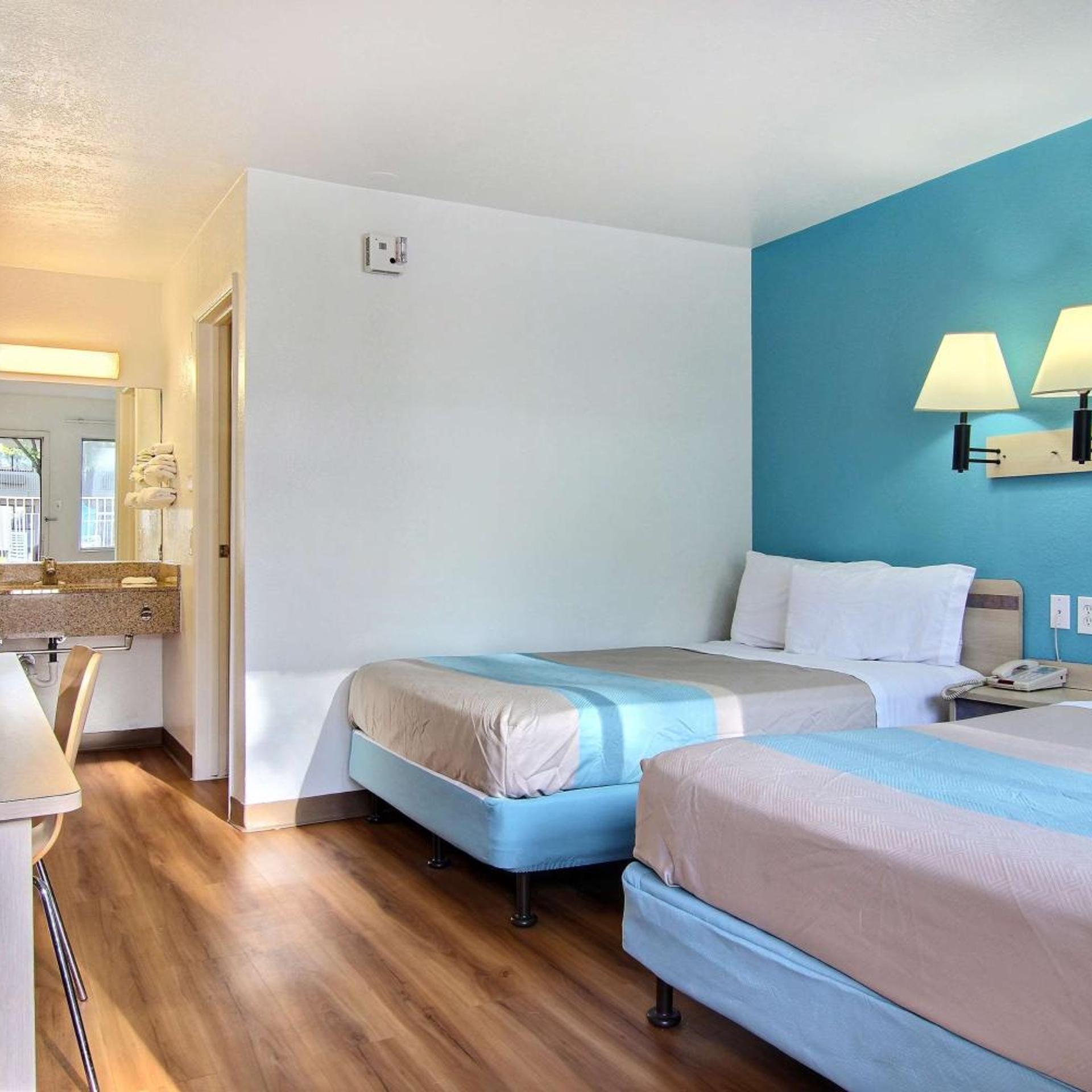 ROOM, DOUBLE BED, ACCESSIBLE