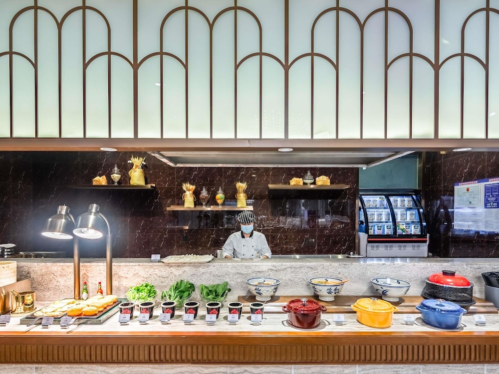 Mercure Qingdao Zhanqiao 31/46