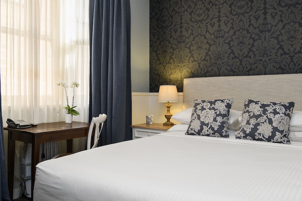 The Russell Boutique Hotel 20/67