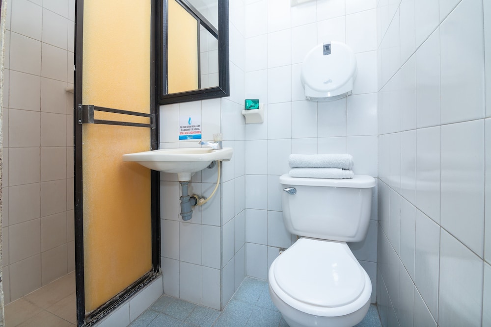 Hotel Ayenda Calypso 1142 33/34