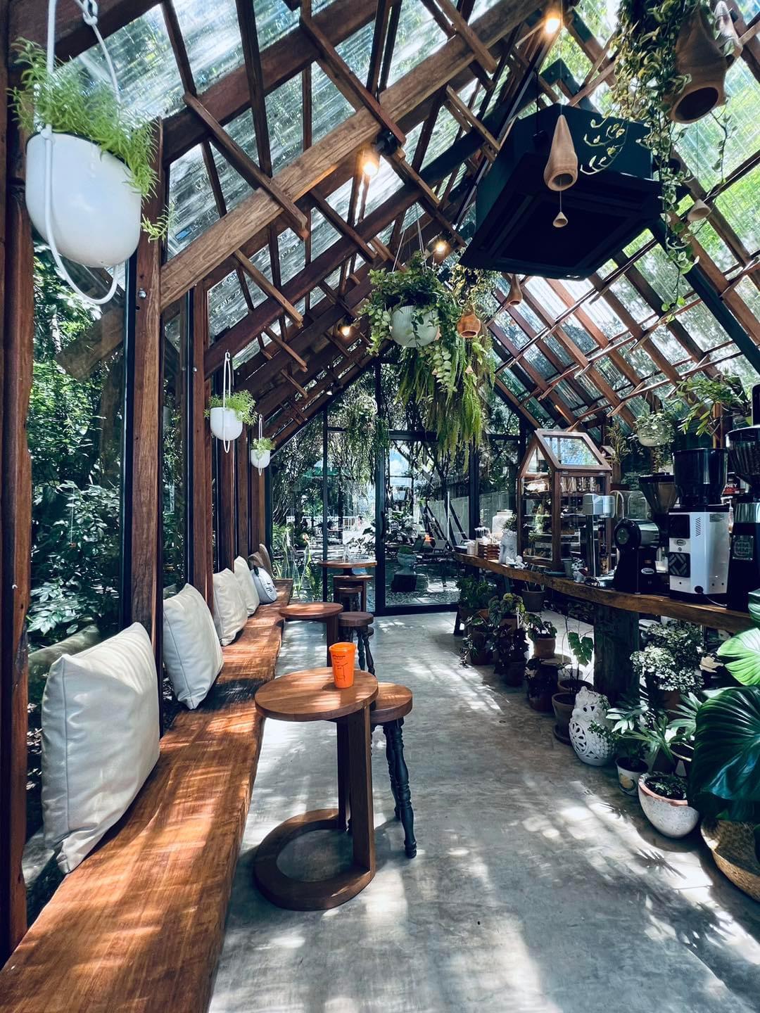 Ngeeb Bed & Breakfast 7/21