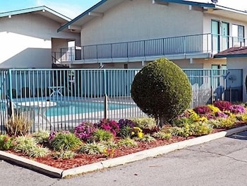 Rodeway Inn Fort Smith I-40 7/7