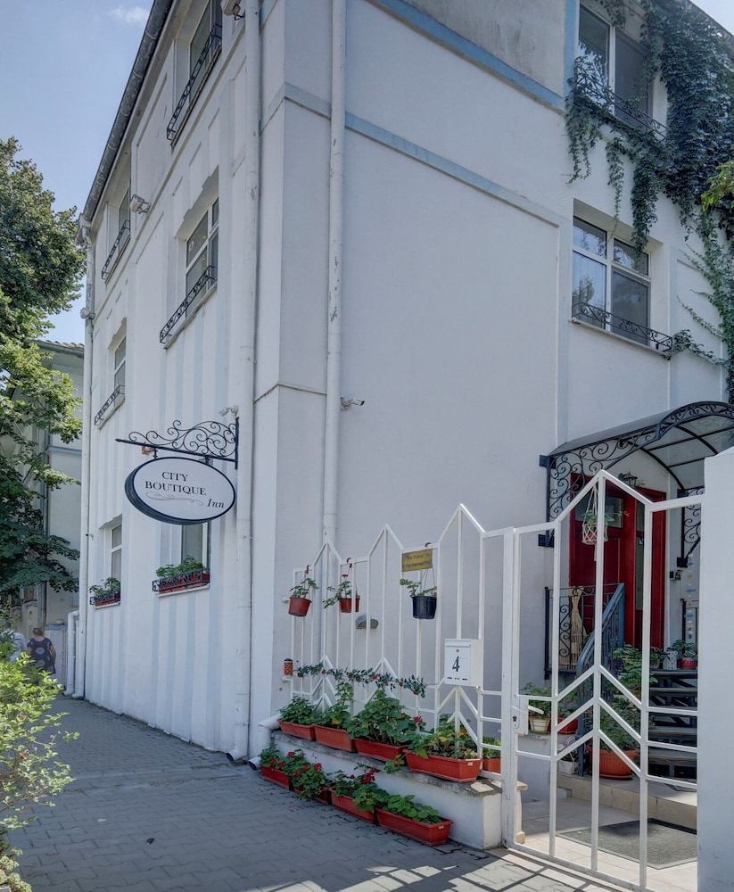 City Boutique Inn 42/50