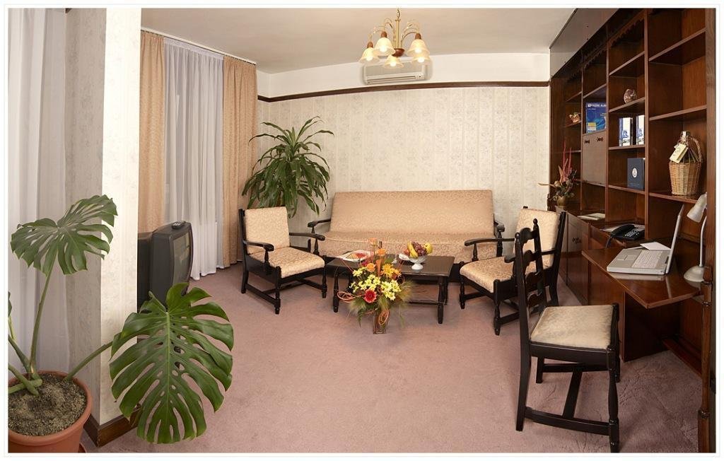 Continental Forum Tirgu Mures 35/39