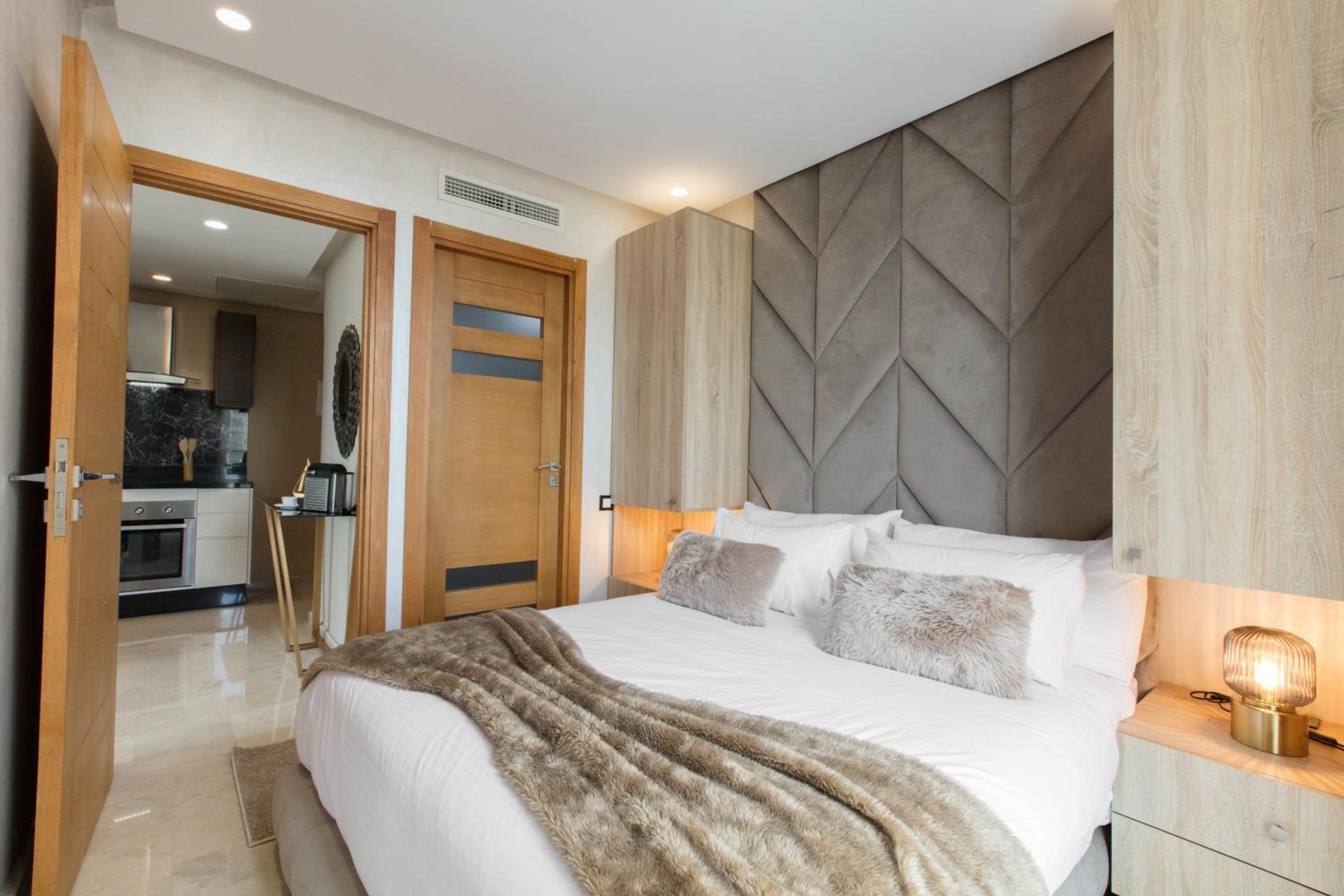 Zen Suites Hotel 28/67