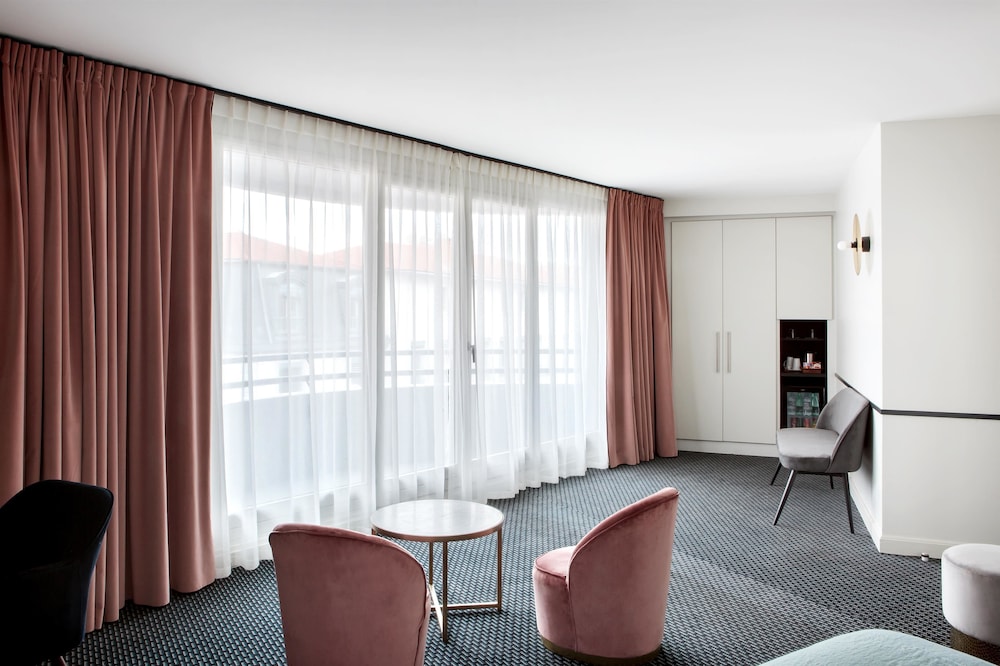 Best Western Plus Hotel du Pont Wilson 26/35