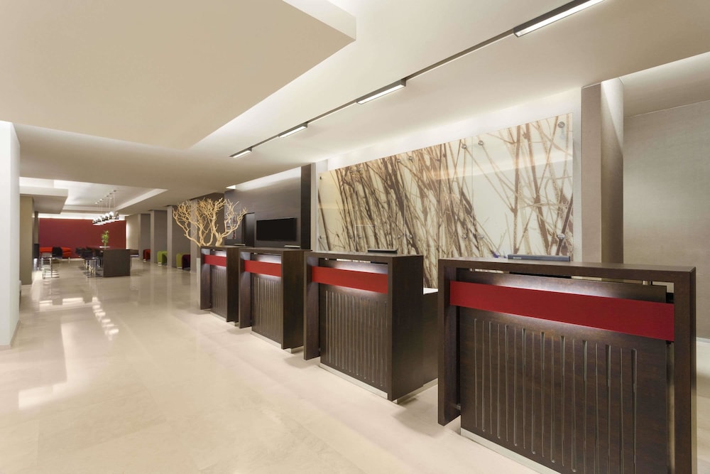 Ramada Plaza by Wyndham Bucharest Convention Center 11/57