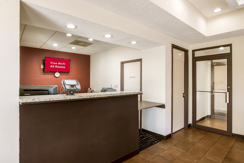 Red Roof Inn & Suites Statesboro - University 7/45