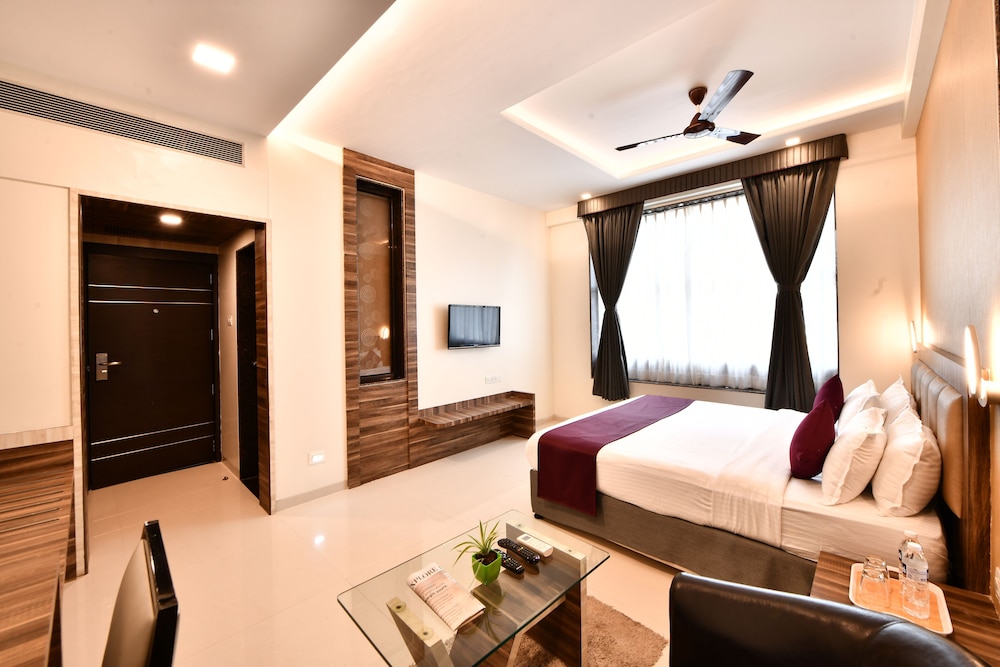 Click Hotel Sagar Plaza Chakan Pune 15/48
