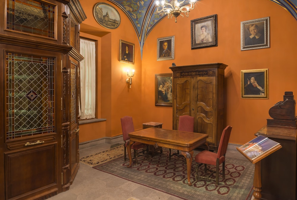 Museo Palacio de San Agustin 36/65