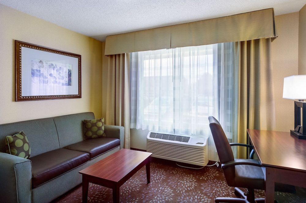 Holiday Inn Express & Suites Sandy - South Salt Lake City, an IHG Hotel 34/56