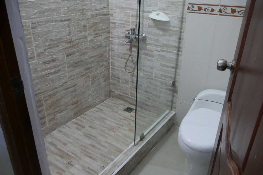 HOTEL LUIS V 42/43
