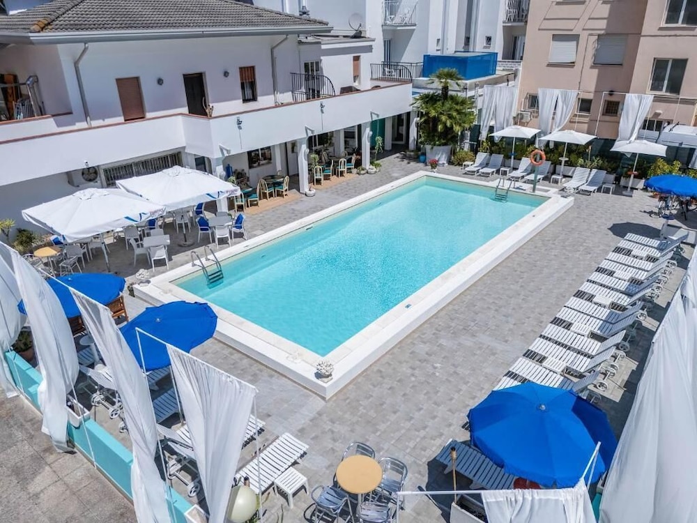 HOTEL PORTOFINO 49/51