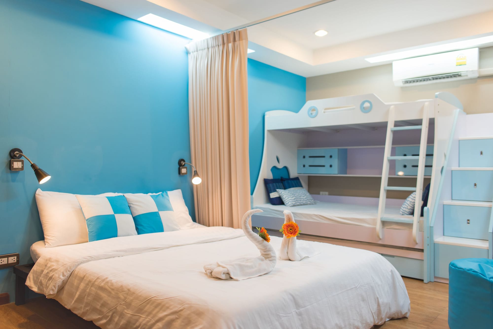 Private, Family, King Bed, 2 Bunk Beds