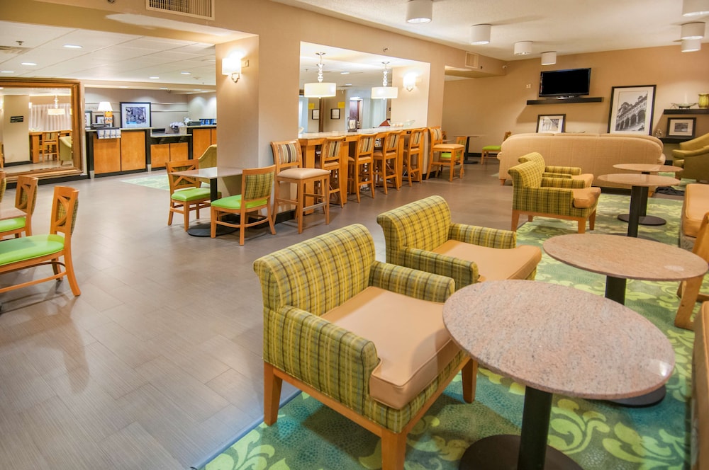 Hampton Inn Lafayette LA 17/34