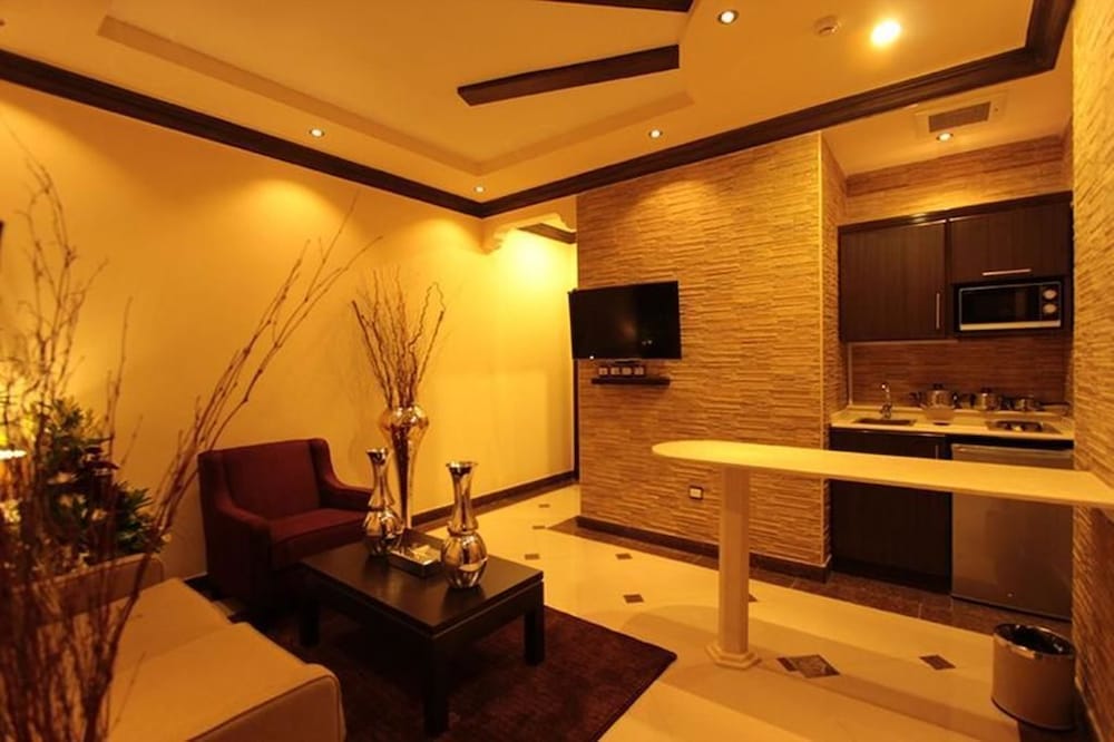 بلاتينيوم السبعين للأجنحة الفندقية(Platinum Seventy Serviced Apartments) 56/61