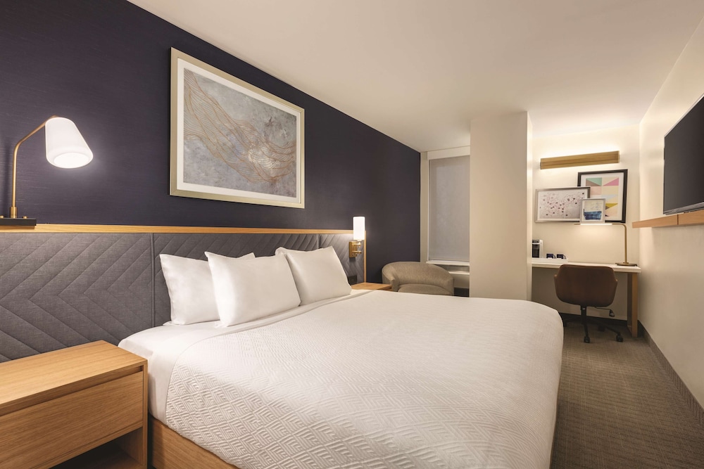 DoubleTree by Hilton New York Midtown Fifth Ave 15/61