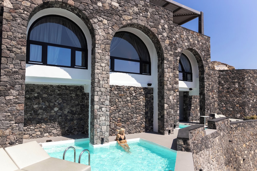 Charisma Suites 30/62