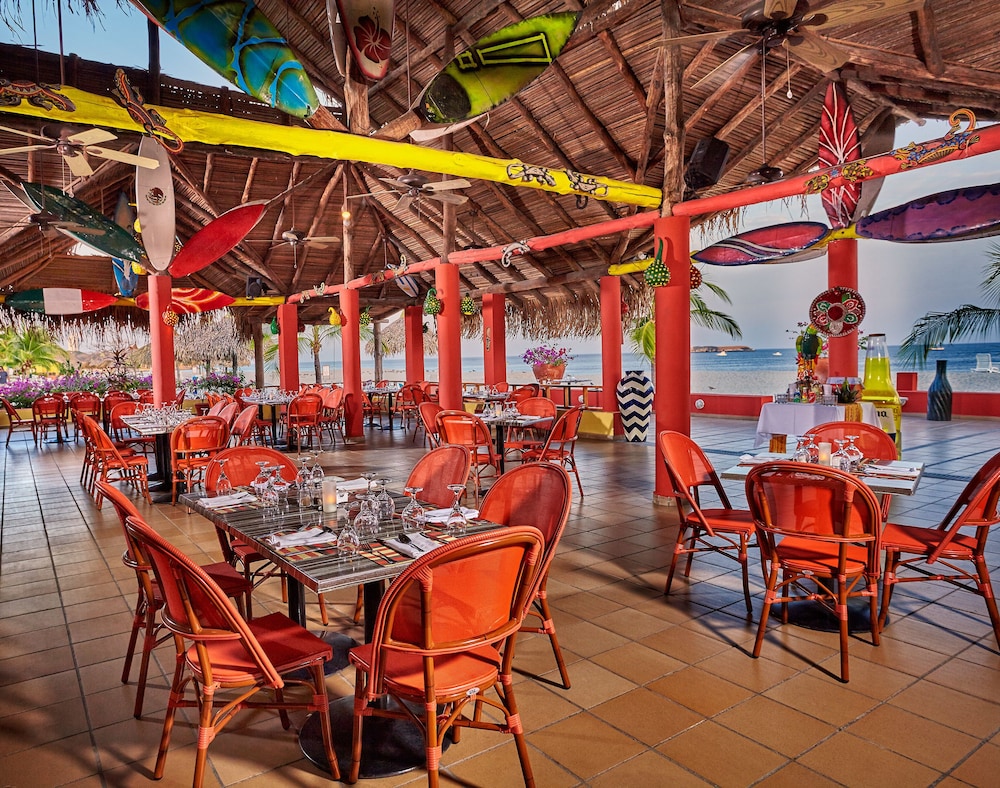 Grand Decameron Panama, A Trademark All Inclusive Resort 55/70