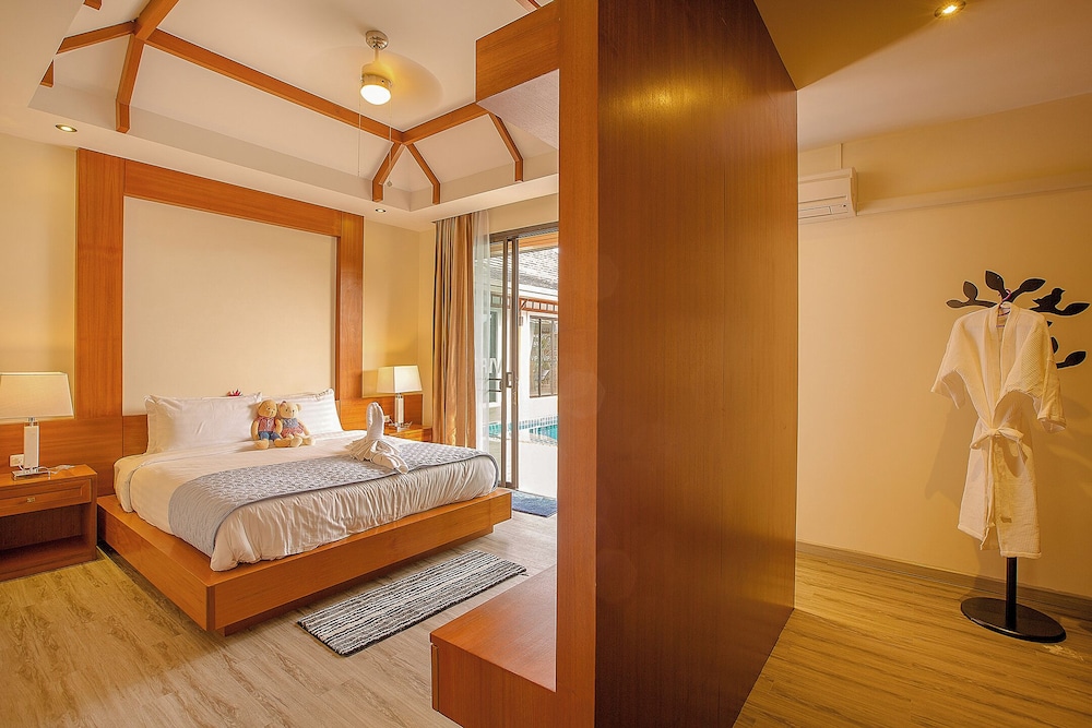4 Bedrooms, Pool, West, Villa, 4 King Beds, Rawai Vip Villas Kids Park And Spa 3/7