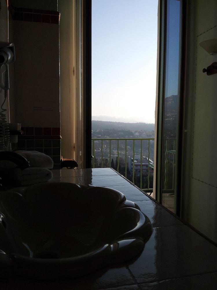 Hotel Miramar 3/69
