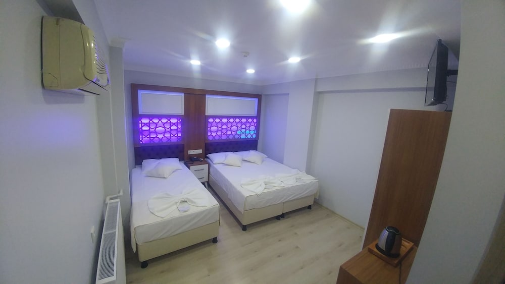 Grand Liza Hotel 14/49