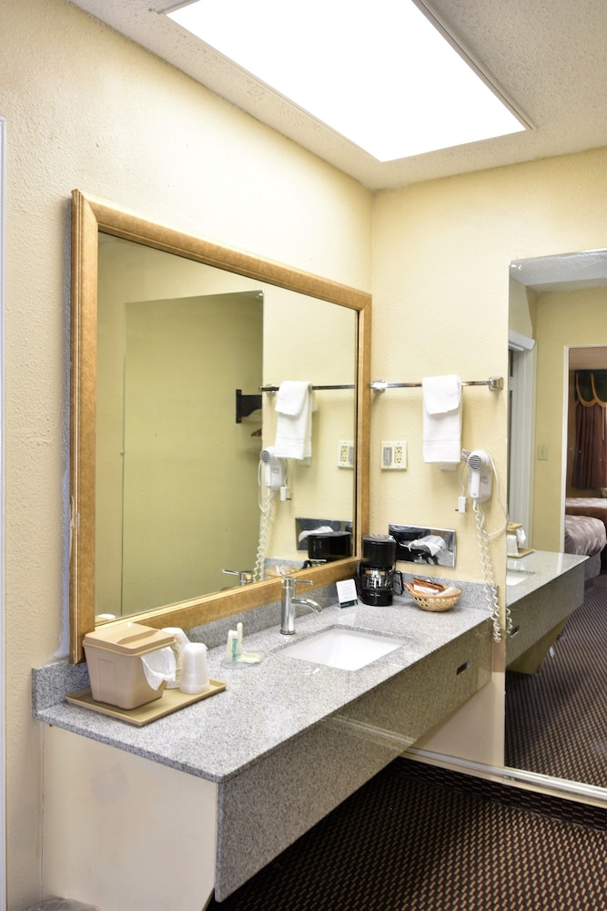 Rodeway Inn Harbison Area 28/29