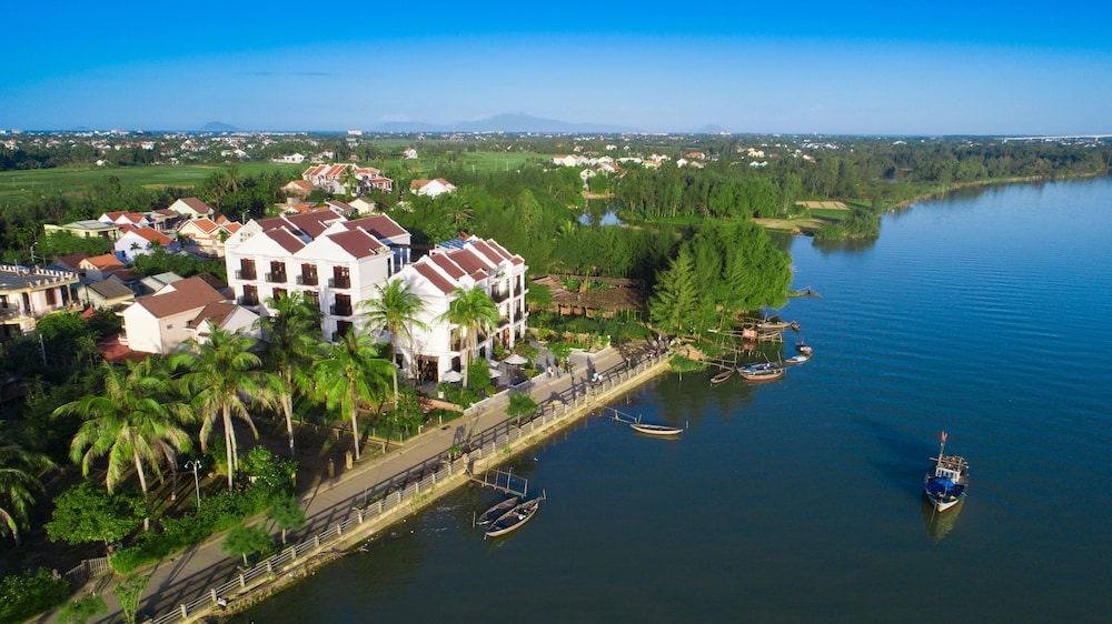 Silk River Hoi An Hotel & Spa 46/49