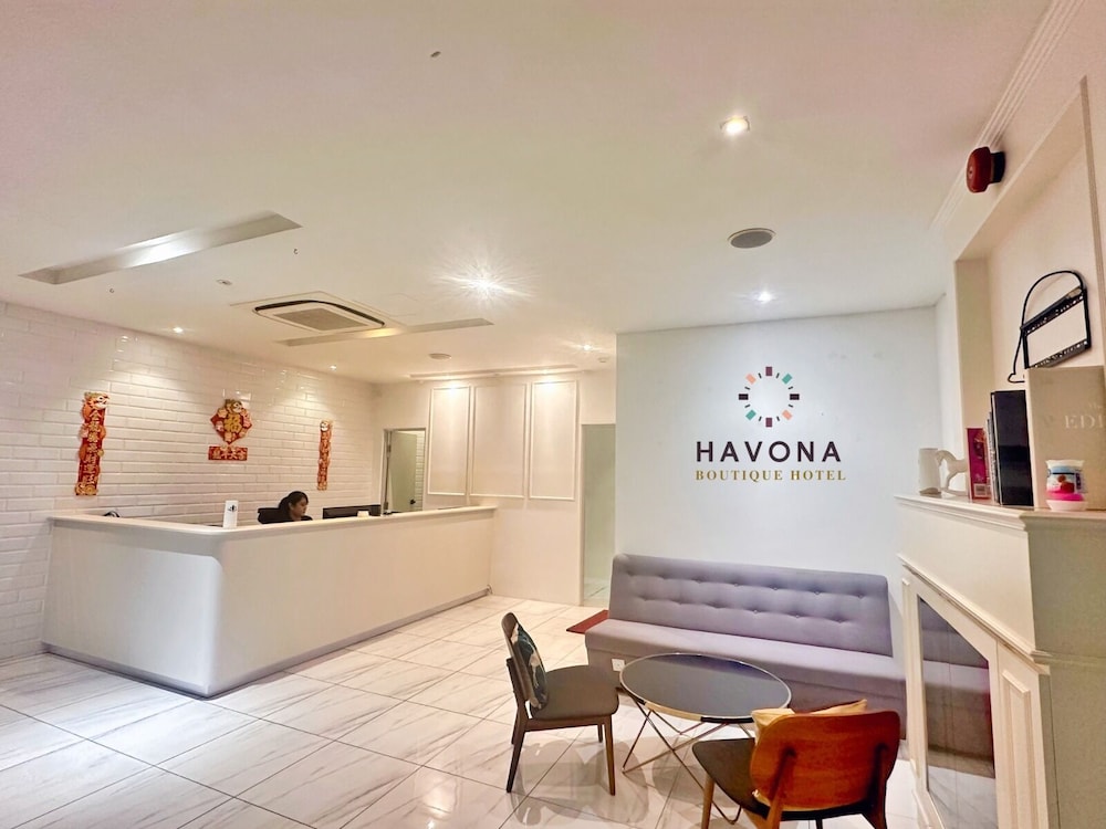 Havona Boutique Hotel at Mount Austin 6/48