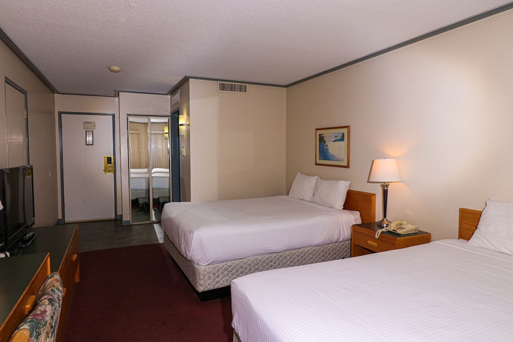 Divya Sutra Plaza & Conference Centre Vernon, BC 39/74