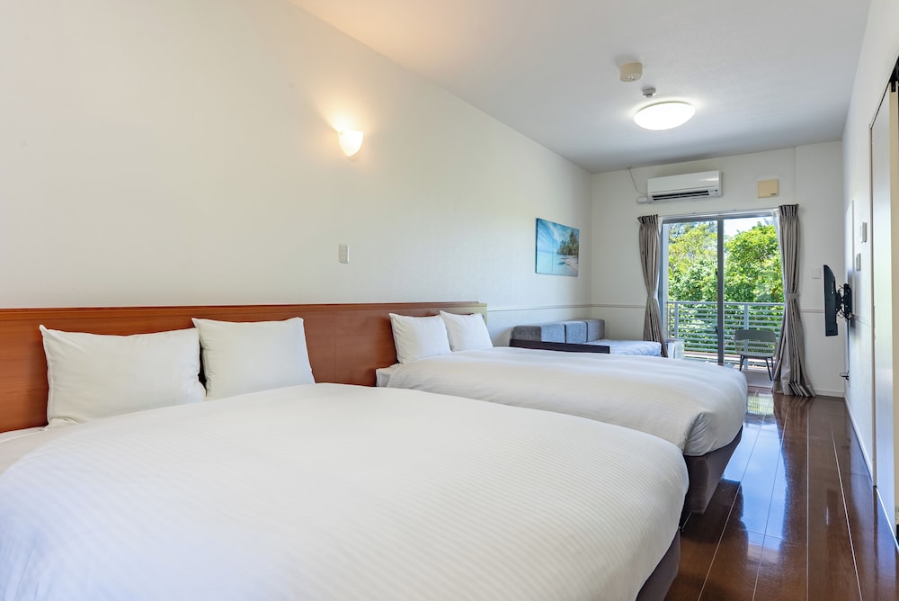 Odysis Onna Resort Hotel 30/72