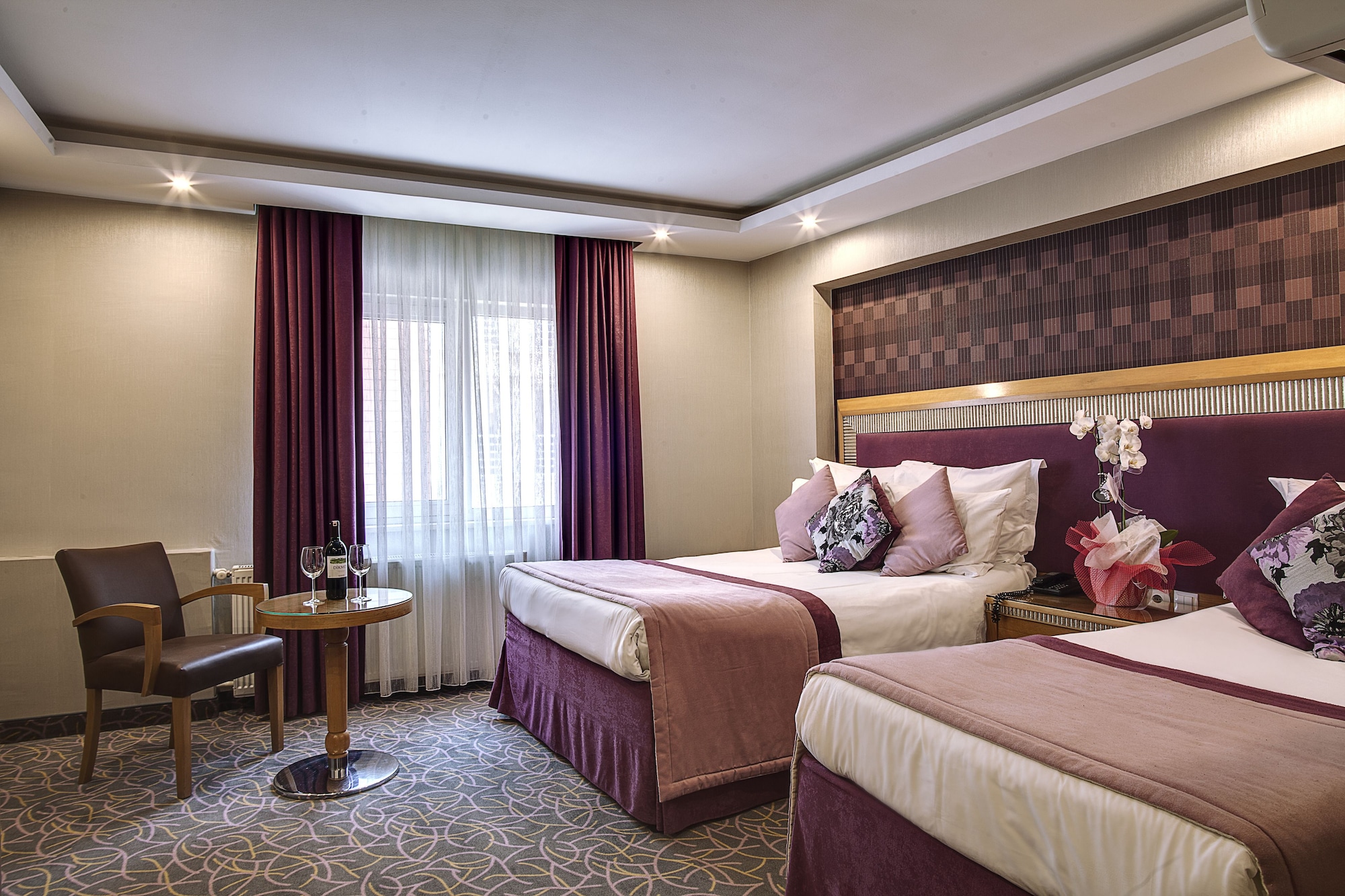 ROOM, TRIPLE, 3 BEDS