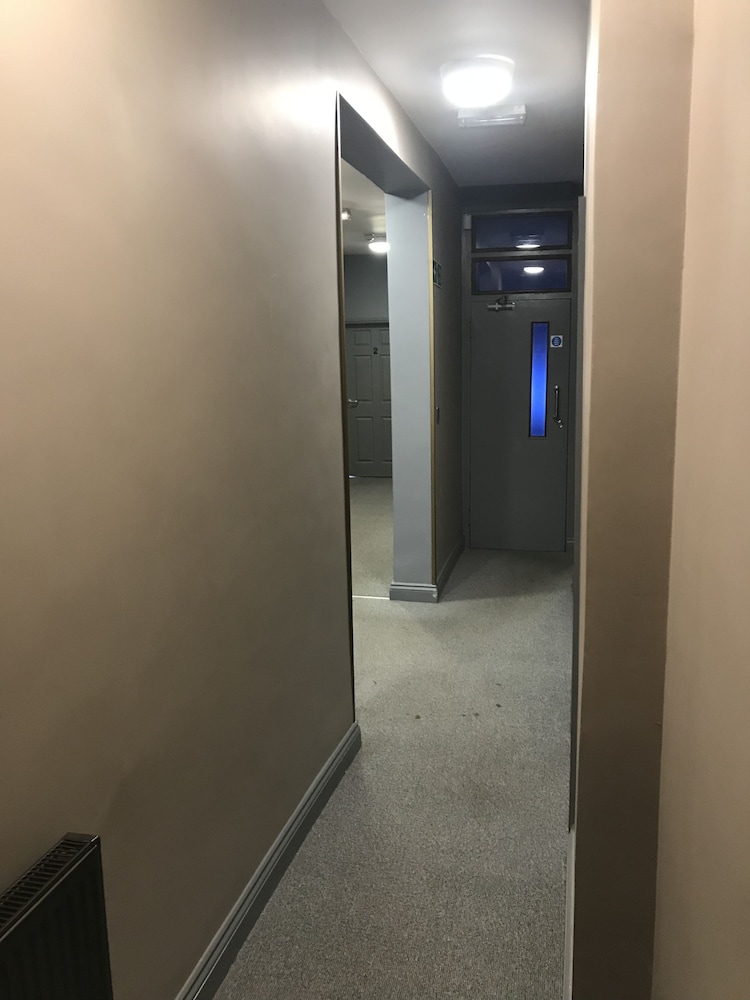 Bennetts Hotel 20/50