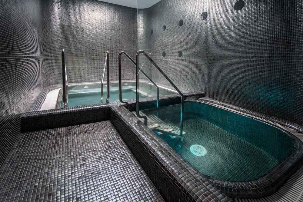 Luxury Spa & Wellness Hotel Prezident 33/68