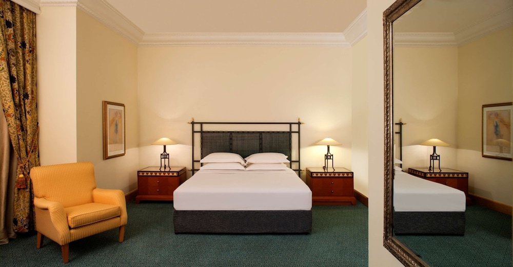 Grand Hyatt Muscat Hotel 11/50