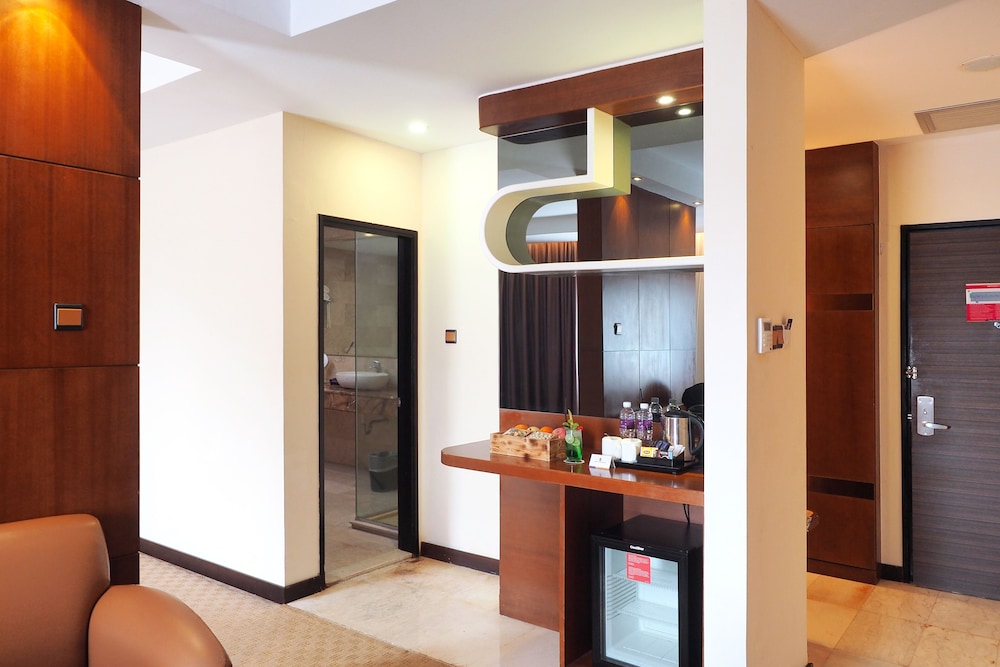 Fox Hotel Nagoya Batam 60/69