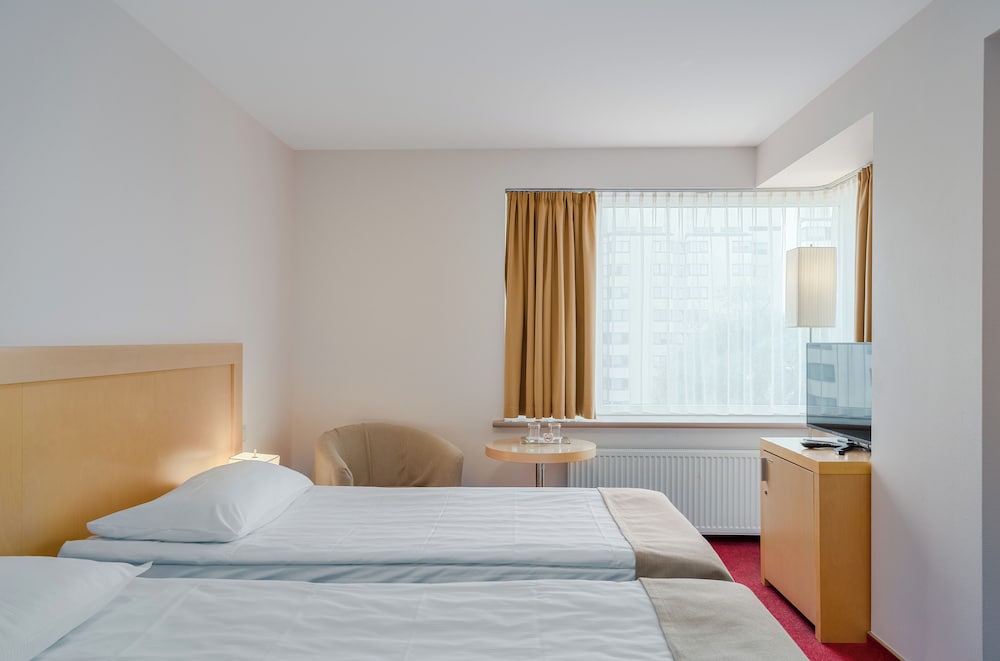 STANDARD, TWIN BEDS