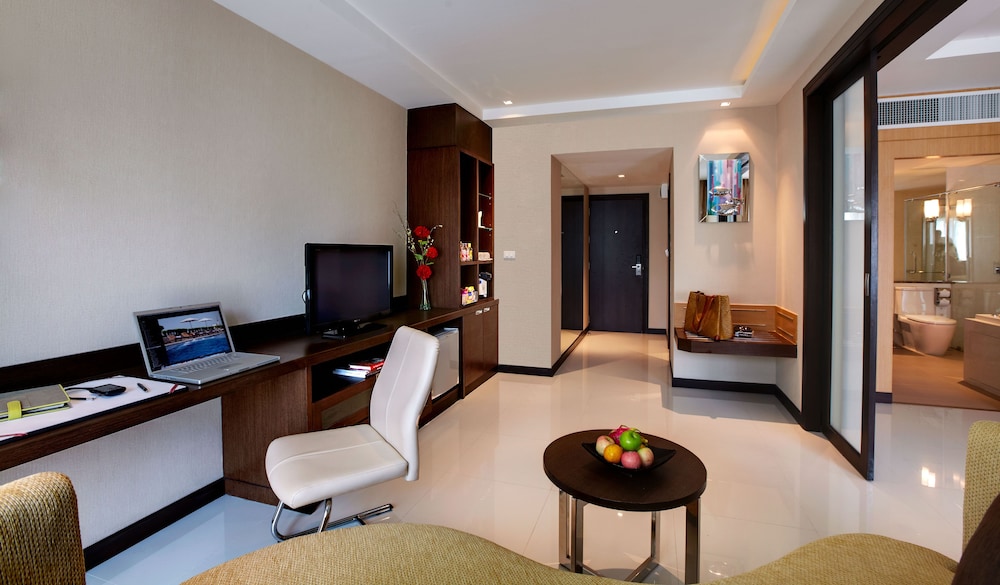 Intimate Hotel 60/62