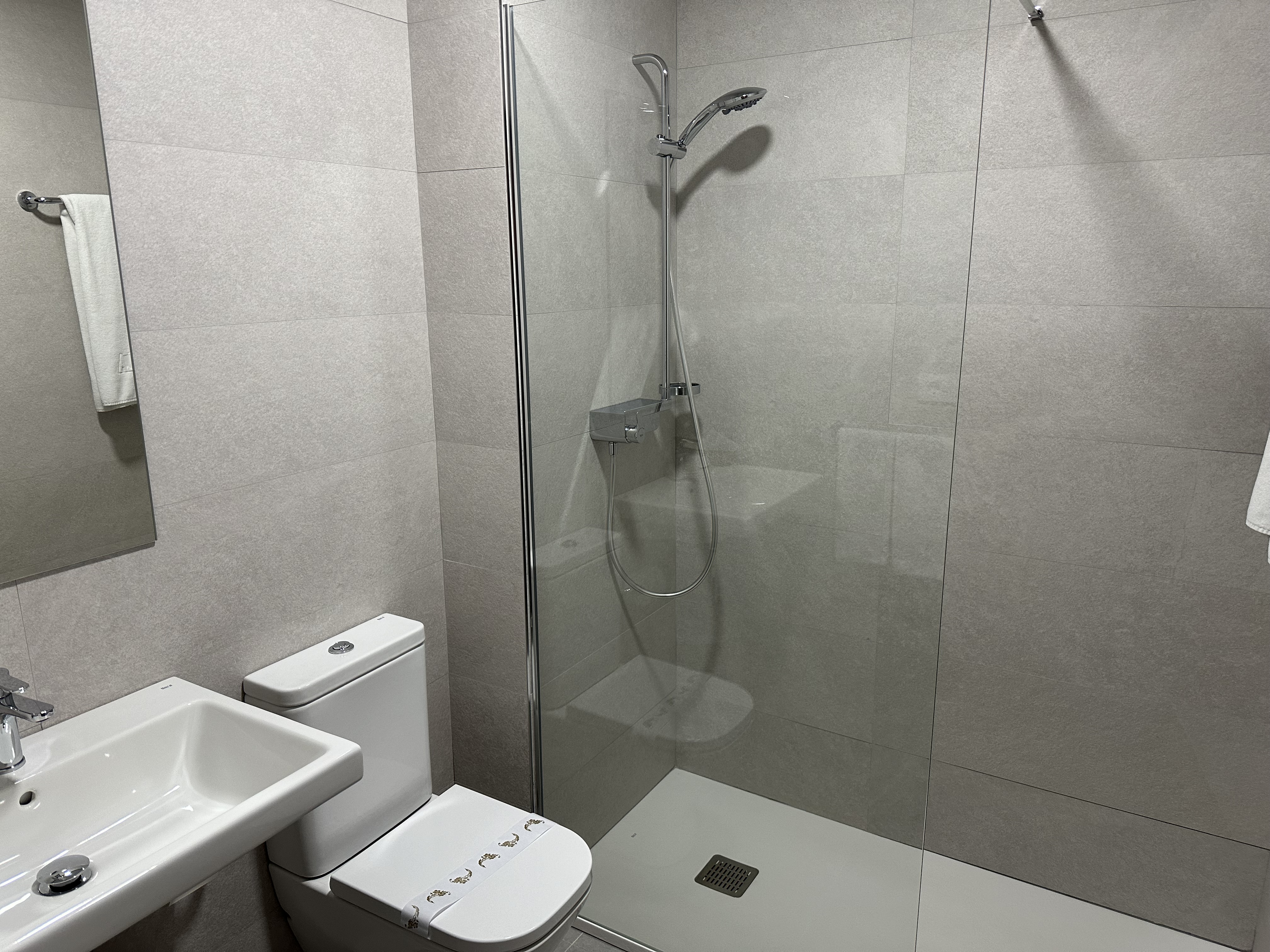 Hotel Compostela Vigo 43/50