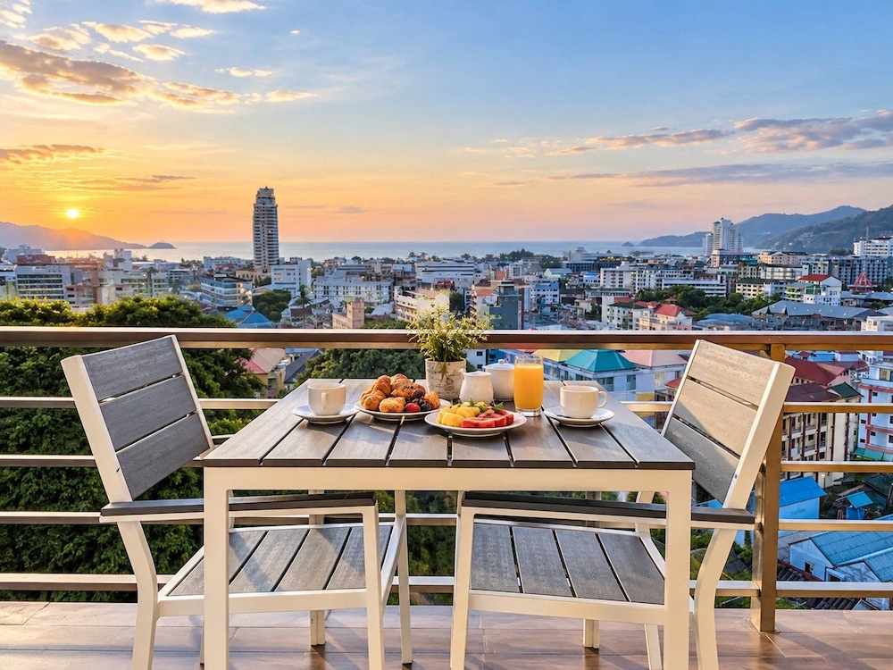 Oceanview Treasure Hotel & Residence 40/58