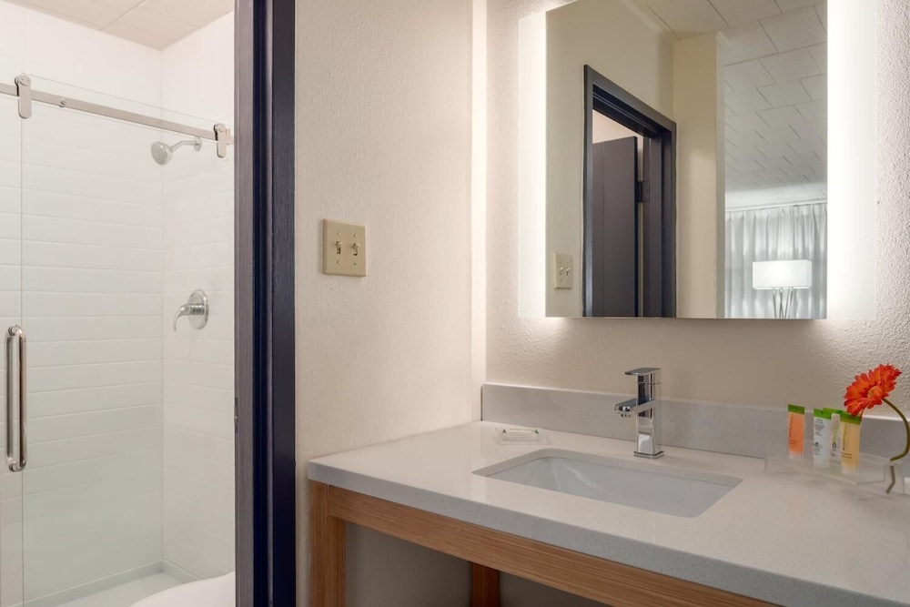 Ramada By Wyndham Indiana 10/32