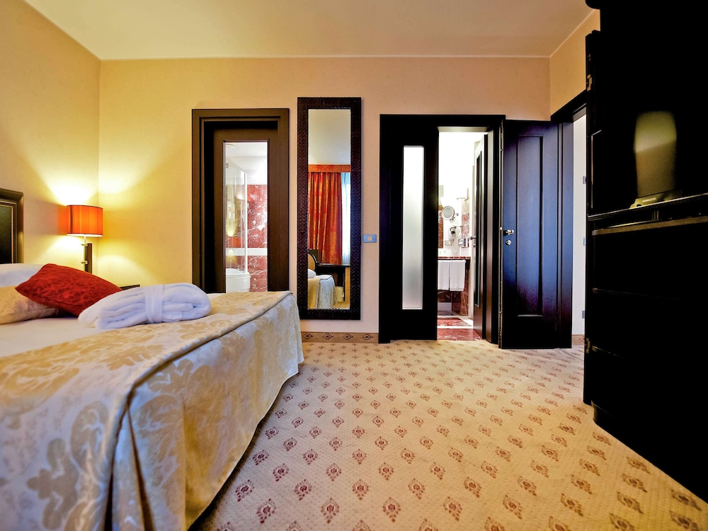 Mercure Roma West 27/73