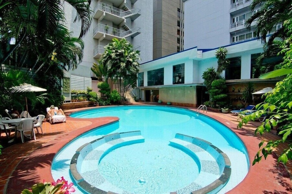 Hotel Manhattan Bangkok 43/50